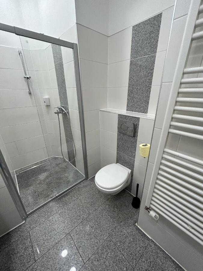 Cozy City Center Apartments Виена Екстериор снимка