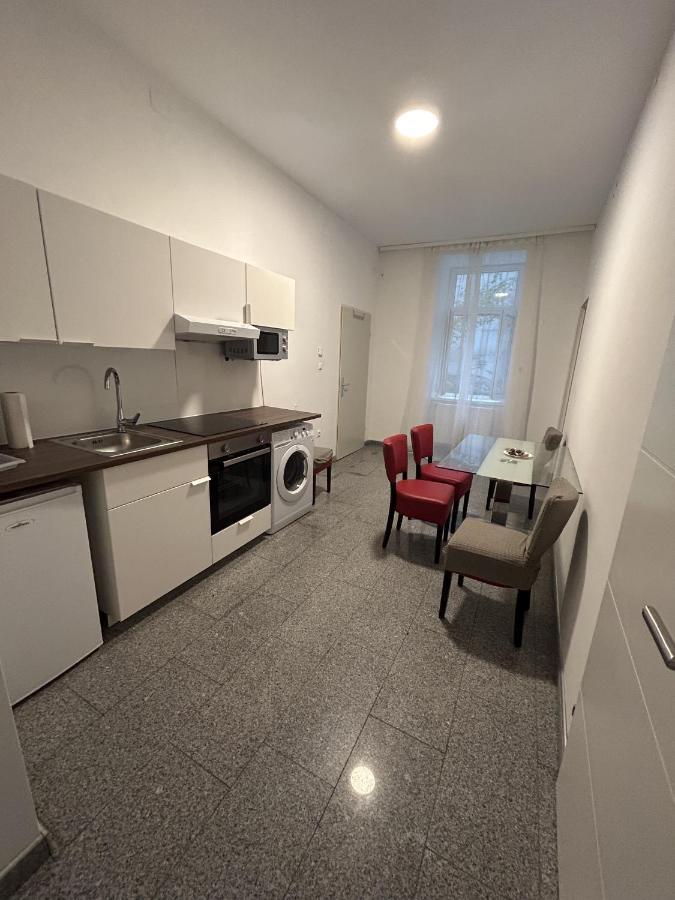 Cozy City Center Apartments Виена Екстериор снимка