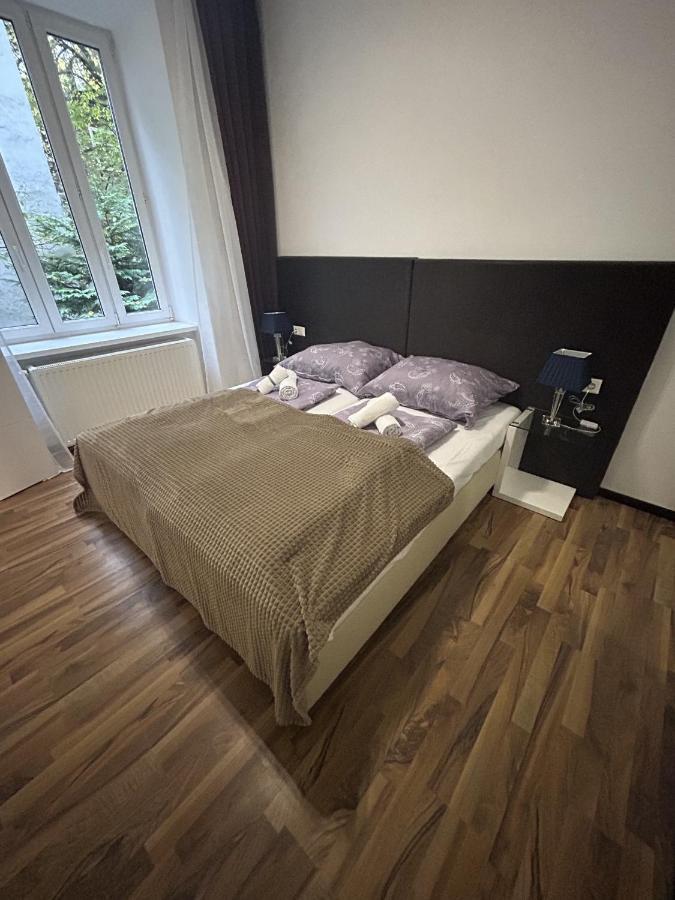 Cozy City Center Apartments Виена Екстериор снимка